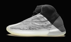 Yeezy QNTM (Lifestyle Model)<Adidas Online