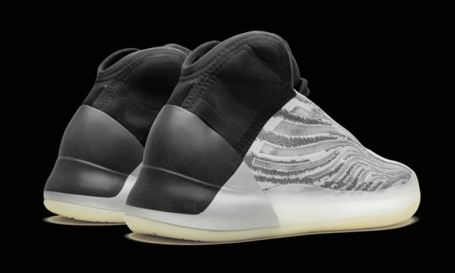 Yeezy QNTM (Lifestyle Model)<Adidas Online