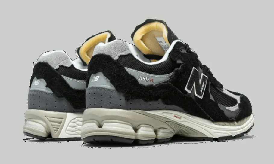 2002R Protection Pack Black<New Balance Clearance