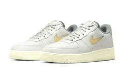 Air Force 1 Low Light Bone and Coconut Milk<Nike New