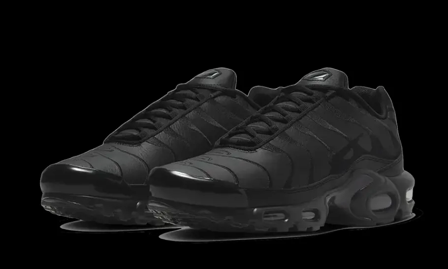 Air Max Plus Triple Black Leather<Nike Sale