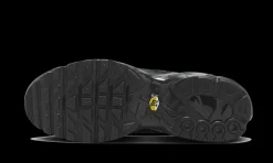 Air Max Plus Triple Black Leather<Nike Sale