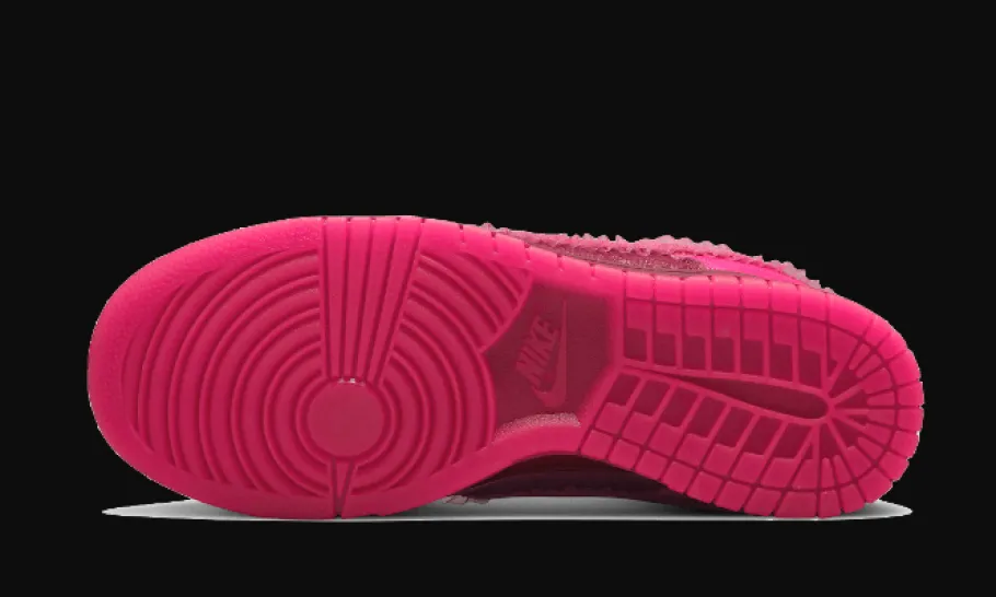 Dunk Low Valentines Day (2022)<Nike Sale