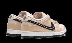 SB Dunk Low Albino & Preto<Nike Discount