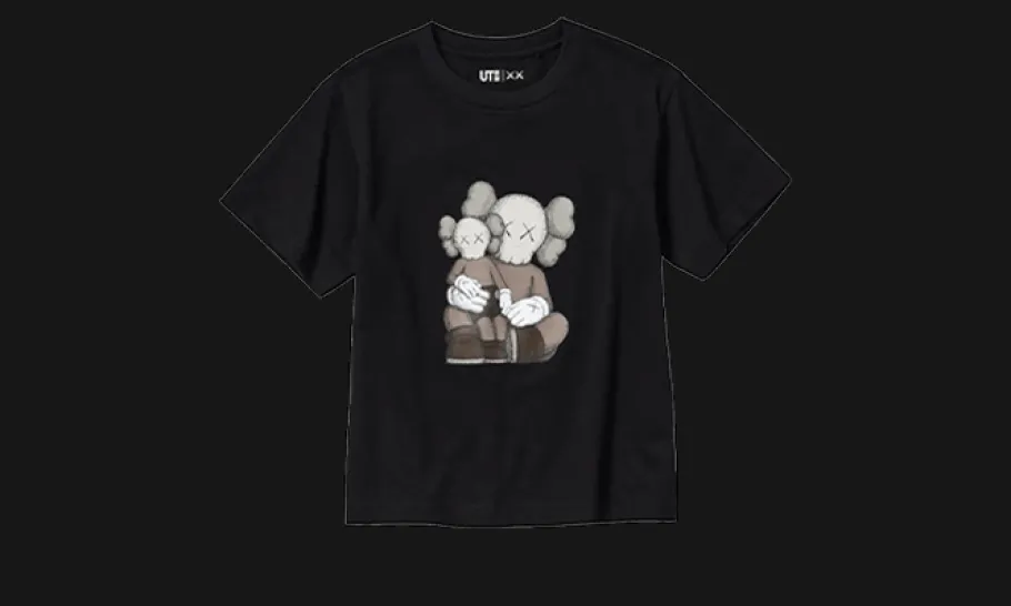 T-Shirt KAWS Black Graphic<Uniqlo Sale