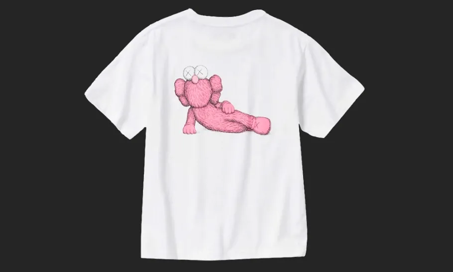 T-Shirt KAWS Pink Graphic (Asian Sizing)<Uniqlo Online